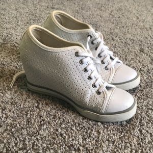SO eyelet converse heels